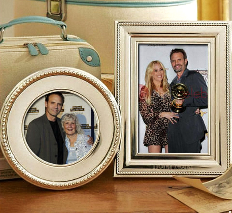 Michael and Jennifer Biehn by Helen
Keywords: candid_art