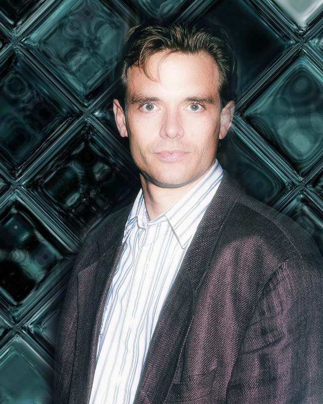 Michael Biehn - Candid by Iran
Keywords: candid_art