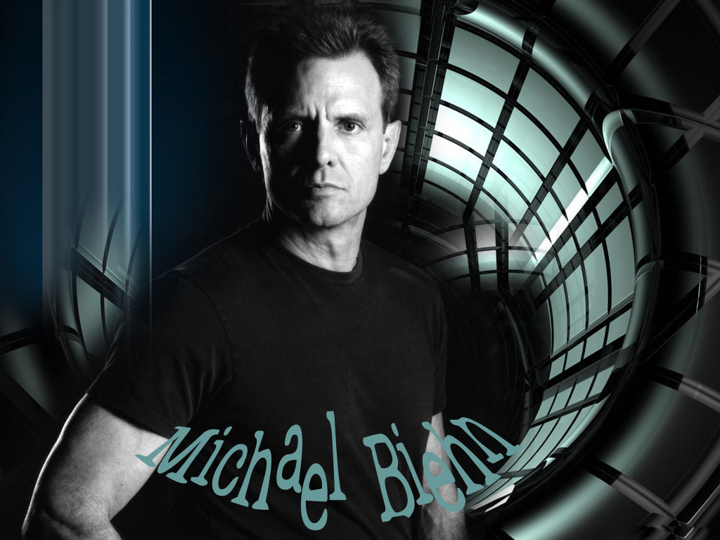 Michael Biehn - Candid by Iran
Keywords: candid_art;candid_wpr