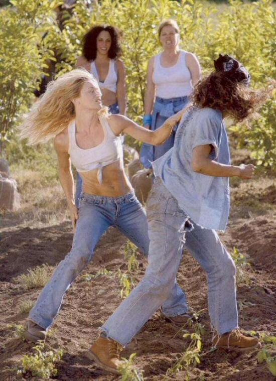 Adventure Inc - Karen Cliche Going to Extremes - Mutant X - PAGE 3
Starburst #307 January 2004
Keywords: adventure_inc_media;all_media_articles;media_review