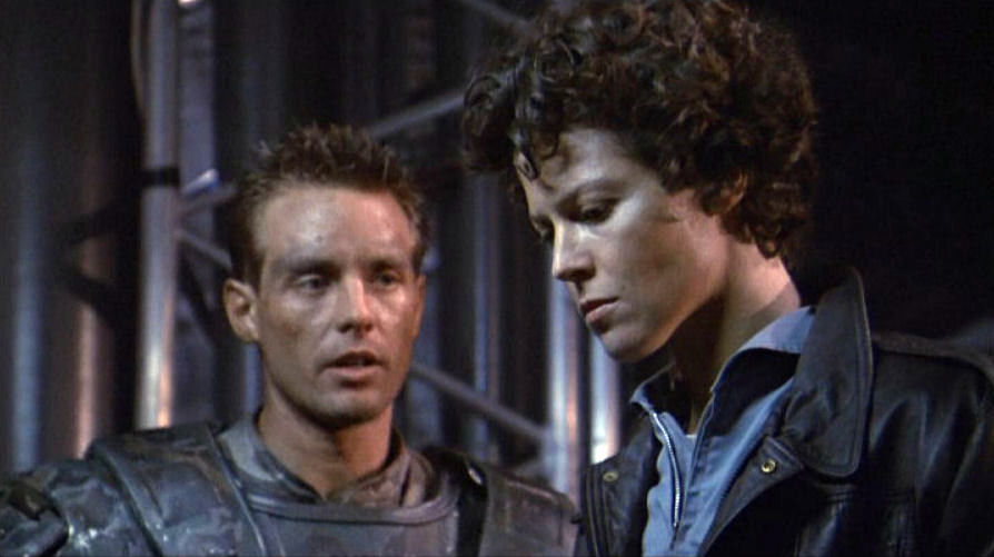 ALIENS
