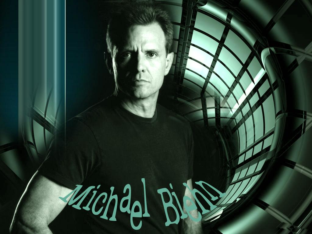 Michael Biehn - Candid by Iran
Keywords: candid_art;candid_wpr