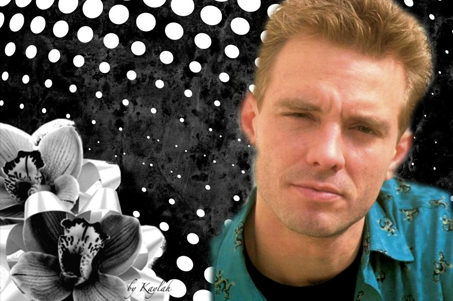 Michael Biehn - Candid Art by Kaylah
Keywords: candid_art