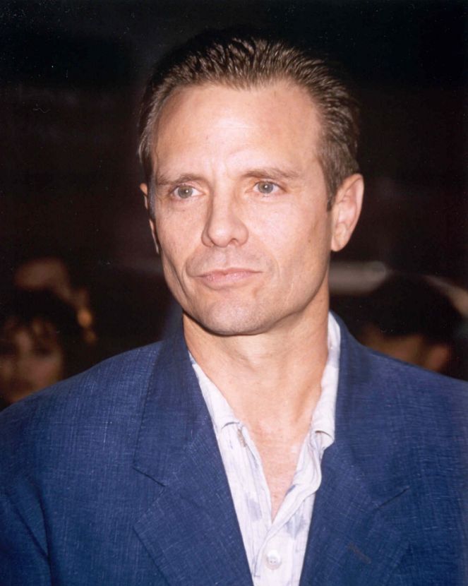 Art of War Premiere
Keywords: all_mb_images;art_of_war_img