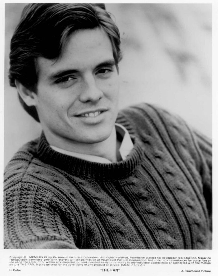 candid072
Keywords: all_mb_images