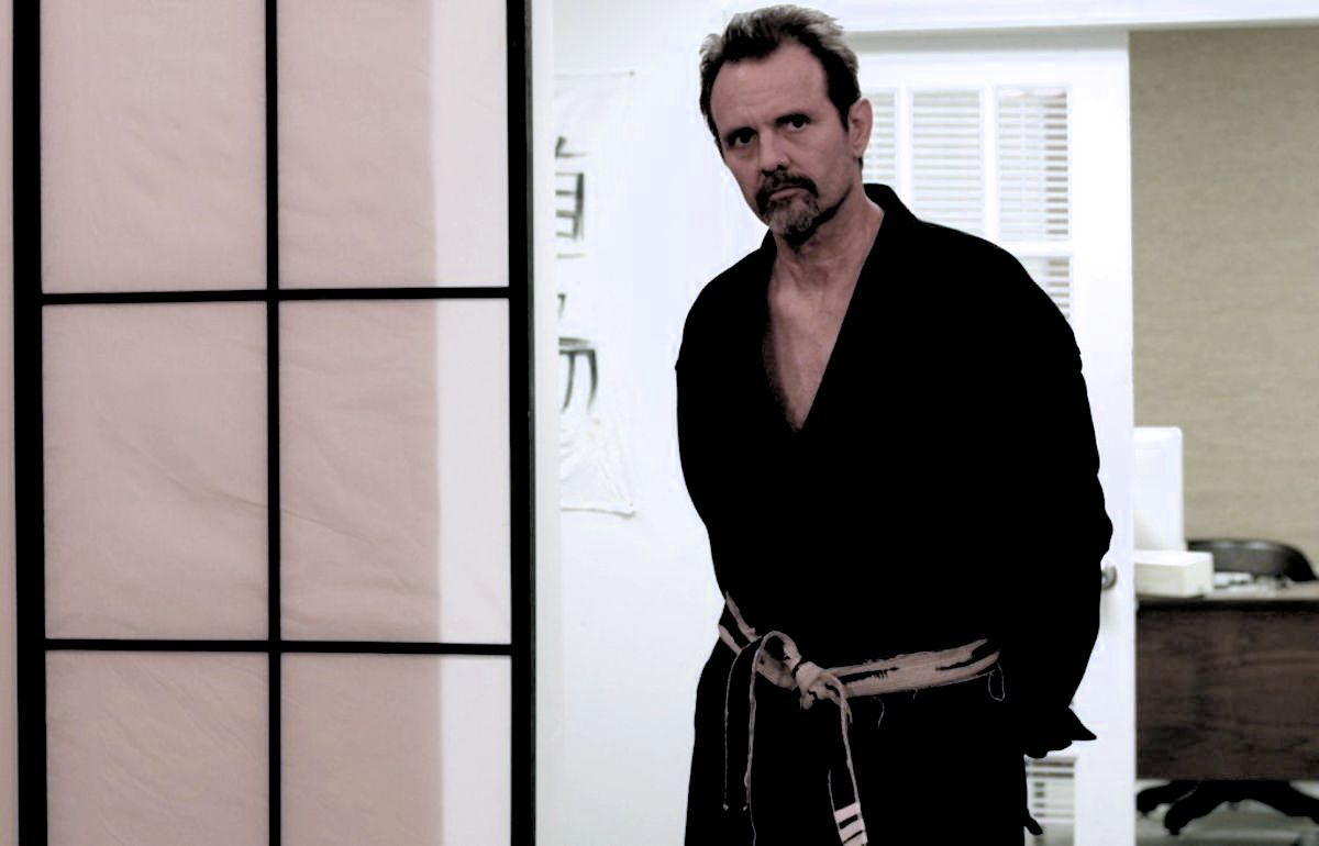 Michael Biehn - Tapped Out
Keywords: all_mb_images;tapped_out_img